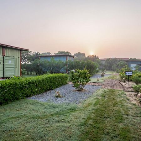 Hotel Tree Of Life Ecotainers Agra Agra  Exterior foto